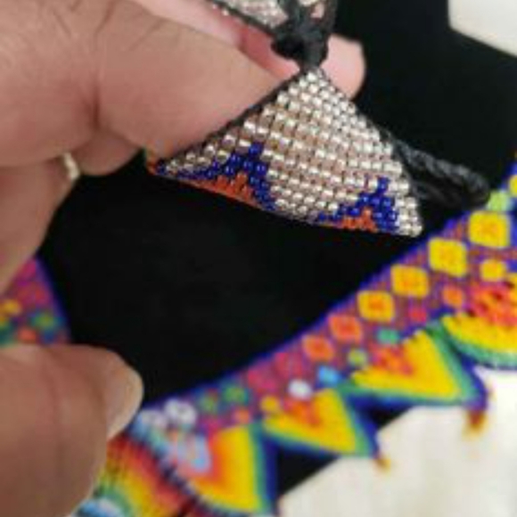 Huichol Jewelry - Picture 6 of 9